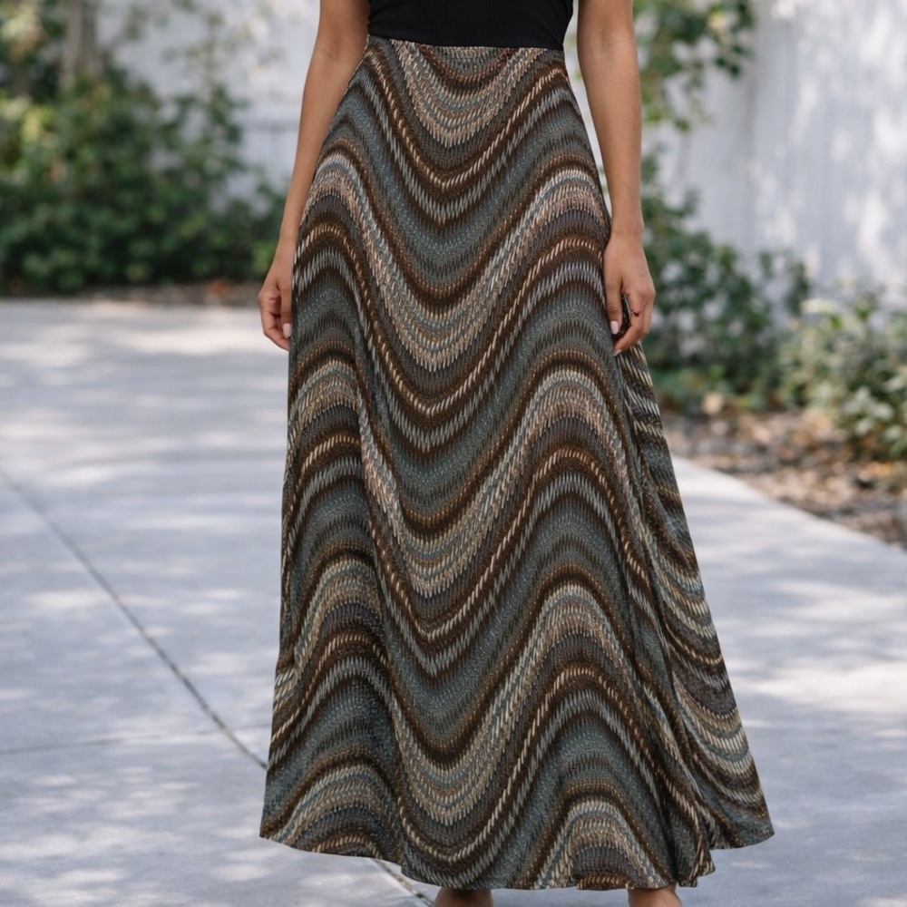 Metro Wear Multi color Maxi skirt size Medium